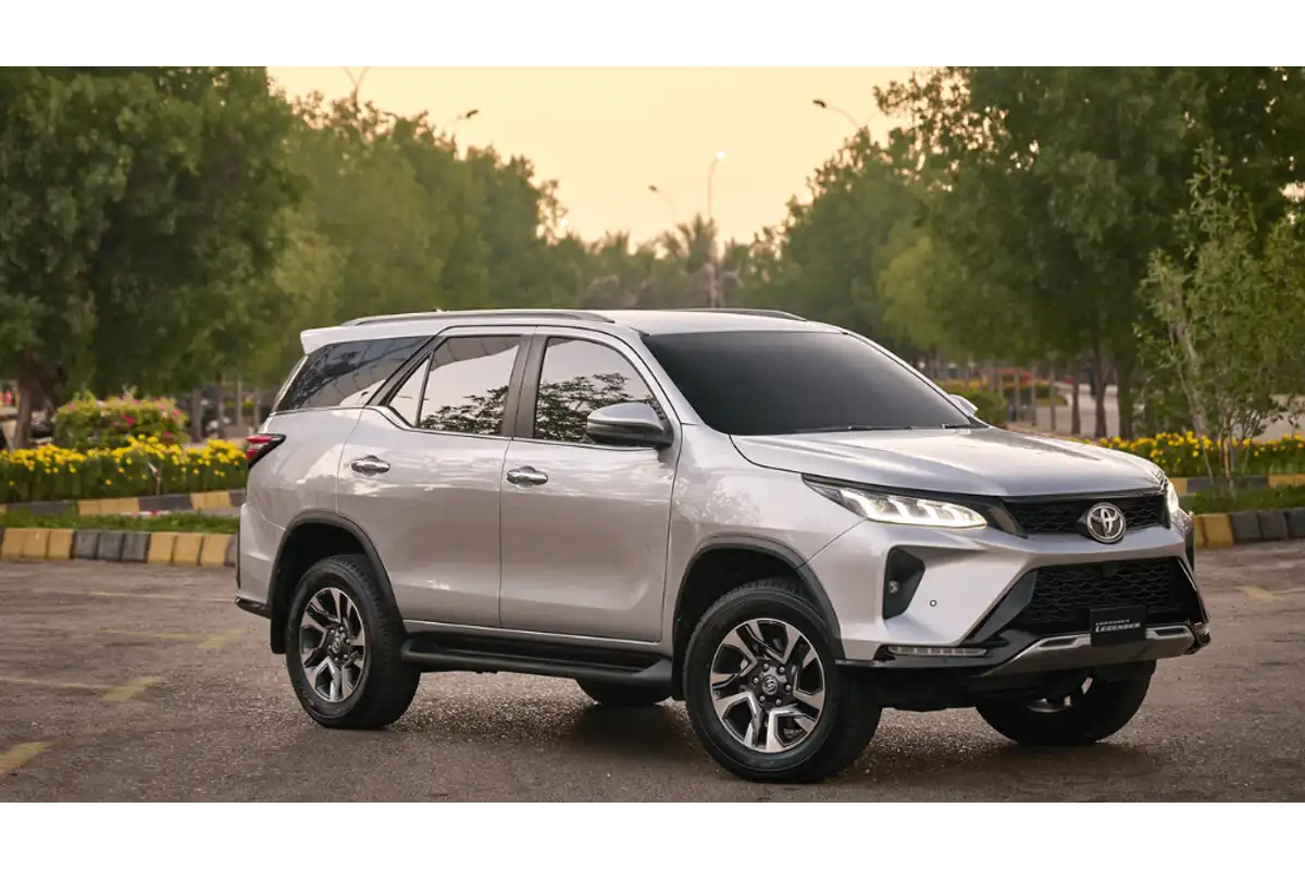 Toyota 5 seats Fortuner for rent